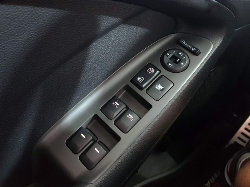 KIA CERATO 1.6 SX 16V FLEX 4P AUTOMÁTICO 2018/2018 ADVANT AUTOMÓVEIS CAXIAS DO SUL / Carros no Vale