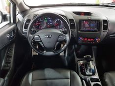 KIA CERATO 1.6 SX 16V FLEX 4P AUTOMÁTICO 2018/2018 ADVANT AUTOMÓVEIS CAXIAS DO SUL / Carros no Vale