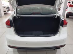KIA CERATO 1.6 SX 16V FLEX 4P AUTOMÁTICO 2018/2018 ADVANT AUTOMÓVEIS CAXIAS DO SUL / Carros no Vale