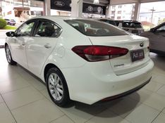 KIA CERATO 1.6 SX 16V FLEX 4P AUTOMÁTICO 2018/2018 ADVANT AUTOMÓVEIS CAXIAS DO SUL / Carros no Vale
