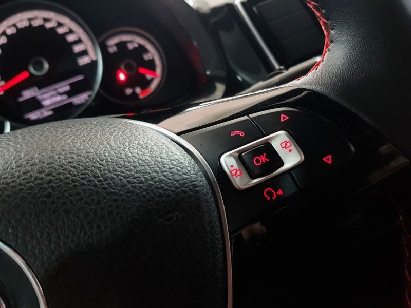 Volkswagen UP 1.0 TSI PEPPER 12V FLEX 4P MANUAL 2019/2019 ADVANT AUTOMÓVEIS CAXIAS DO SUL / Carros no Vale