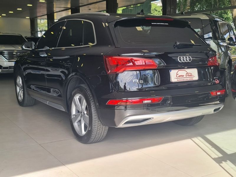 Audi Q5 2.0 TFSI GASOLINA PRESTIGE PLUS S TRONIC 2019/2019 CARRO DEZ NOVO HAMBURGO / Carros no Vale