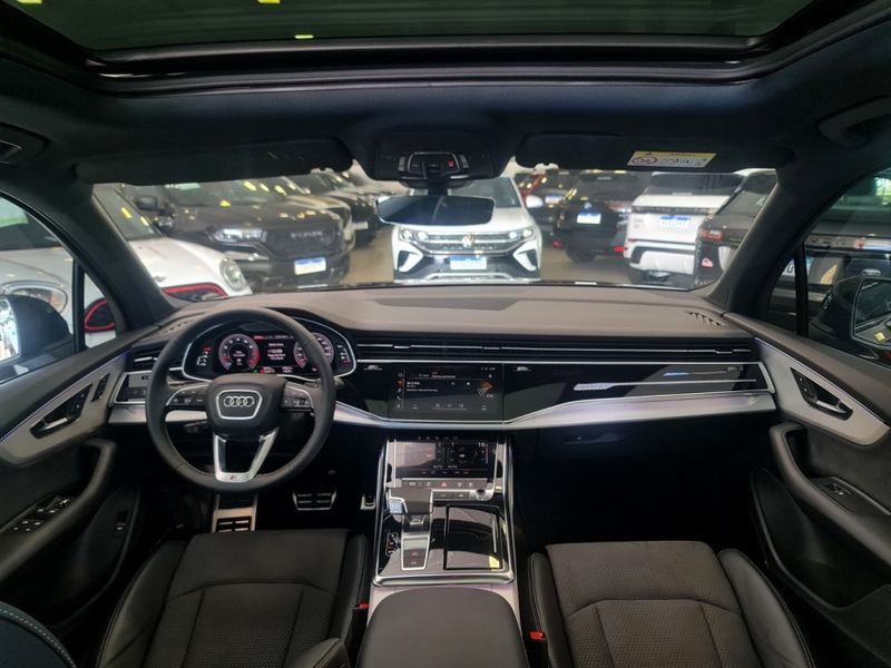 Audi Q7 3.0 55 TFSI GASOLINA PERFORMANCE BLACK QUATTRO TIPTRONIC 2023/2023 CARRO DEZ NOVO HAMBURGO / Carros no Vale