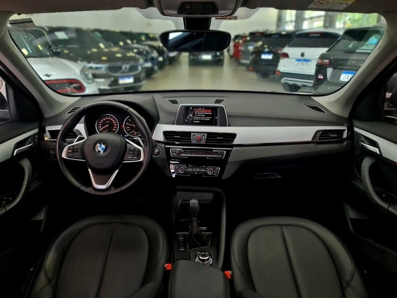 BMW X1 2.0 16V TURBO ACTIVEFLEX SDRIVE20I 4P AUTOMÁTICO 2016/2016 CARRO DEZ NOVO HAMBURGO / Carros no Vale