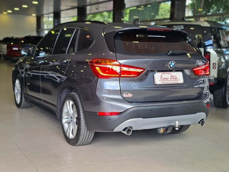 BMW X1 2.0 16V TURBO ACTIVEFLEX SDRIVE20I 4P AUTOMÁTICO 2016/2016 CARRO DEZ NOVO HAMBURGO / Carros no Vale
