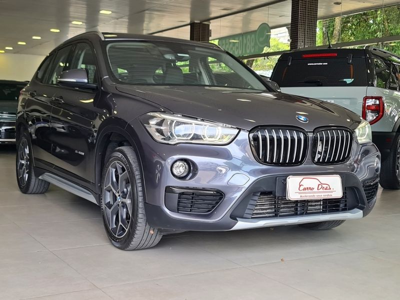 BMW X1 2.0 16V TURBO ACTIVEFLEX SDRIVE20I X-LINE 4P AUTOMÁTICO 2016/2017 CARRO DEZ NOVO HAMBURGO / Carros no Vale