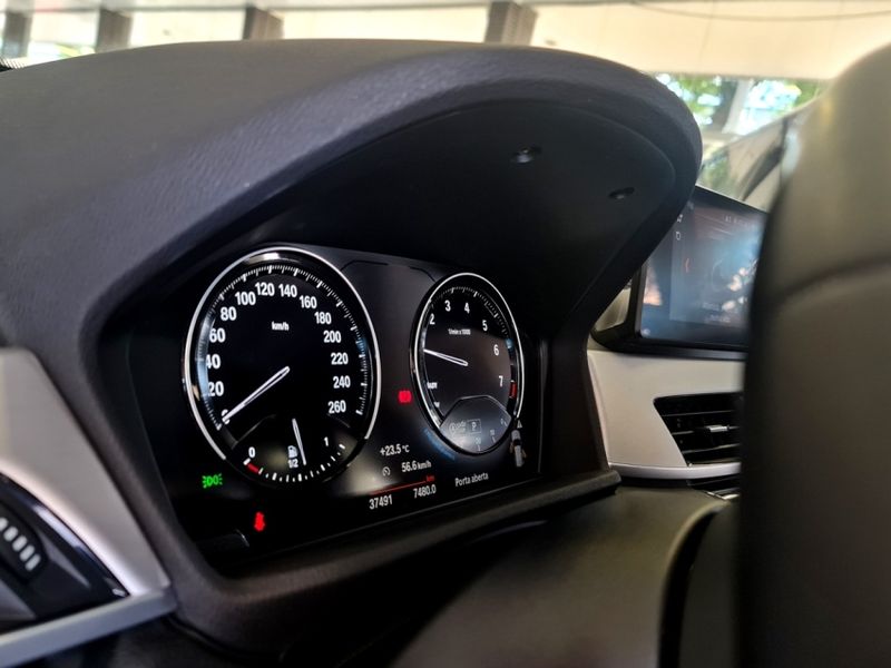 BMW X1 2.0 16V TURBO ACTIVEFLEX SDRIVE20I X-LINE PLUS 4P AUTOMÁTICO 2022/2022 CARRO DEZ NOVO HAMBURGO / Carros no Vale