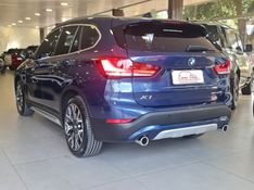 BMW X1 2.0 16V TURBO ACTIVEFLEX SDRIVE20I X-LINE PLUS 4P AUTOMÁTICO 2022/2022 CARRO DEZ NOVO HAMBURGO / Carros no Vale