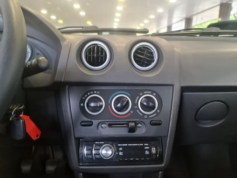 Chevrolet PRISMA 1.4 MPFI JOY 8V FLEX 4P MANUAL 2009/2010 CARRO DEZ NOVO HAMBURGO / Carros no Vale