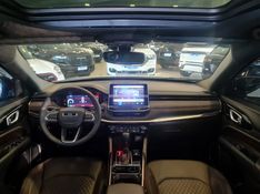 JEEP COMMANDER 1.3 T270 TURBO FLEX OVERLAND AT6 2022/2023 CARRO DEZ NOVO HAMBURGO / Carros no Vale