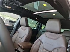 JEEP COMMANDER 1.3 T270 TURBO FLEX OVERLAND AT6 2023/2023 CARRO DEZ NOVO HAMBURGO / Carros no Vale