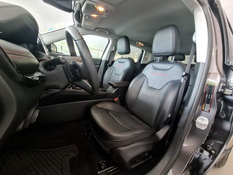 JEEP COMPASS 2.0 TD350 TURBO DIESEL TRAILHAWK AT9 2021/2022 CARRO DEZ NOVO HAMBURGO / Carros no Vale