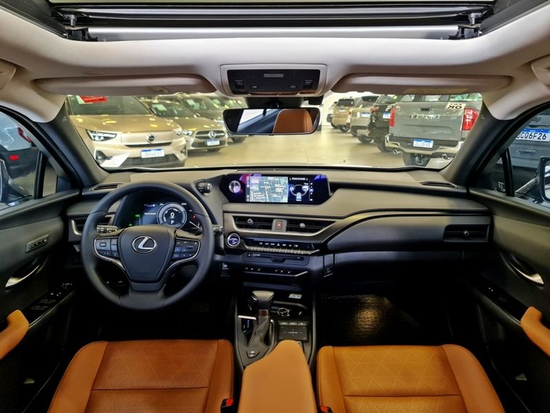 Lexus UX 250h 2.0 VVT-I HYBRID LUXURY CVT 2021/2021 CARRO DEZ NOVO HAMBURGO / Carros no Vale