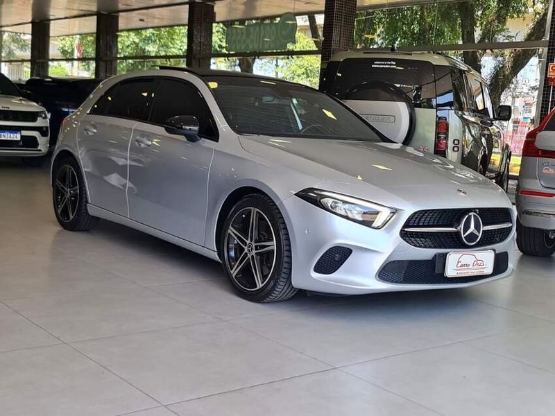 Mercedes-Benz A 250 2.0 CGI GASOLINA VISION 7G-DCT 2019/2020 CARRO DEZ NOVO HAMBURGO / Carros no Vale