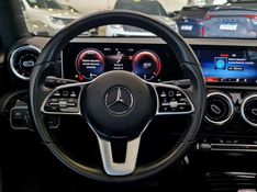 Mercedes-Benz A 250 2.0 CGI GASOLINA VISION 7G-DCT 2019/2020 CARRO DEZ NOVO HAMBURGO / Carros no Vale