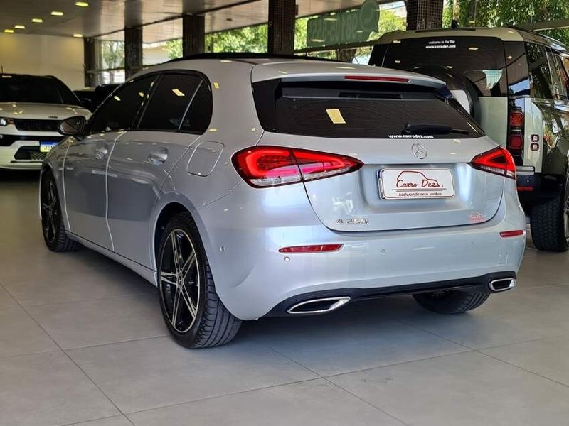 Mercedes-Benz A 250 2.0 CGI GASOLINA VISION 7G-DCT 2019/2020 CARRO DEZ NOVO HAMBURGO / Carros no Vale