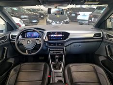 Volkswagen T-CROSS 1.0 200 TSI TOTAL FLEX COMFORTLINE AUTOMÁTICO 2019/2020 CARRO DEZ NOVO HAMBURGO / Carros no Vale