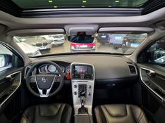 Volvo XC60 2.0 T5 MOMENTUM GASOLINA 4P AUTOMÁTICO 2016/2017 CARRO DEZ NOVO HAMBURGO / Carros no Vale