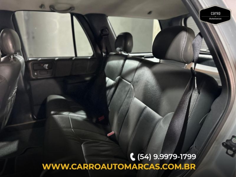 Chevrolet BLAZER 2.8 4X4 8V TURBO INTERCOOLER DIESEL 4P MANUAL 2005/2005 CARRO AUTOMARCAS CAXIAS DO SUL / Carros no Vale