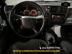 Chevrolet BLAZER 2.8 4X4 8V TURBO INTERCOOLER DIESEL 4P MANUAL 2005/2005 CARRO AUTOMARCAS CAXIAS DO SUL / Carros no Vale