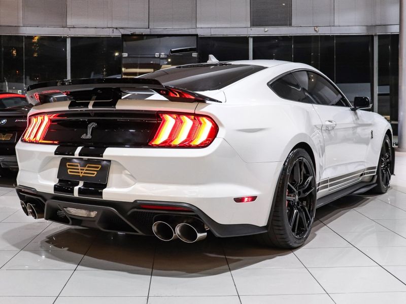 Ford MUSTANG 5.2 V8 SUPERCHARGER GASOLINA SHELBY GT 500 DCT 2021/2021 VIA BELLA VEÍCULOS ESPECIAIS CAXIAS DO SUL / Carros no Vale