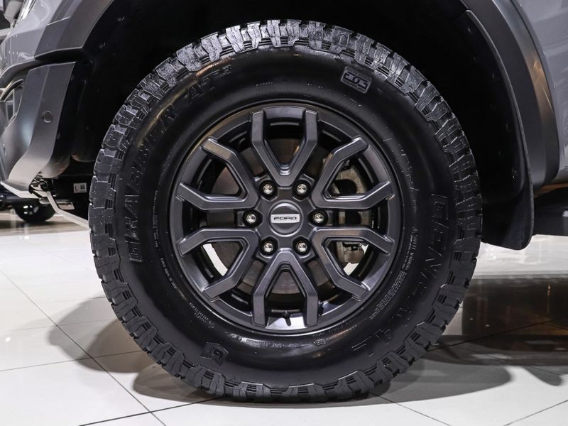 Ford RANGER 3.0 V6 TURBO GASOLINA RAPTOR 4X4 AUTOMÁTICO 2024/2024 VIA BELLA VEÍCULOS ESPECIAIS CAXIAS DO SUL / Carros no Vale