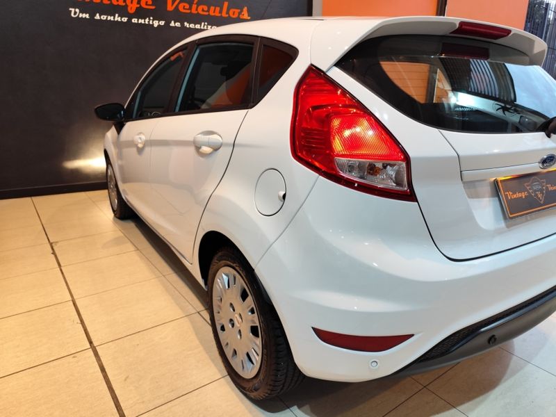 Ford FIESTA 1.6 TI-VCT FLEX SE MANUAL 2019/2019 VINTAGE VEÍCULOS CAXIAS DO SUL / Carros no Vale