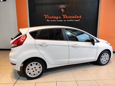 Ford FIESTA 1.6 TI-VCT FLEX SE MANUAL 2019/2019 VINTAGE VEÍCULOS CAXIAS DO SUL / Carros no Vale