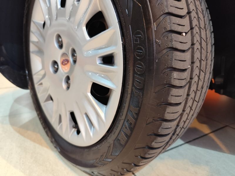 Ford FIESTA 1.6 TI-VCT FLEX SE MANUAL 2019/2019 VINTAGE VEÍCULOS CAXIAS DO SUL / Carros no Vale