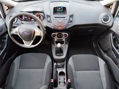 Ford FIESTA 1.6 TI-VCT FLEX SE MANUAL 2019/2019 VINTAGE VEÍCULOS CAXIAS DO SUL / Carros no Vale