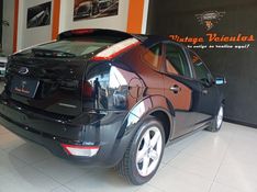 Ford FOCUS 2.0 GLX 16V FLEX 4P AUTOMÁTICO 2013/2013 VINTAGE VEÍCULOS CAXIAS DO SUL / Carros no Vale