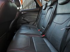 Ford FOCUS 2.0 TITANIUM PLUS FASTBACK 16V FLEX 4P POWERSHIFT 2016/2017 VINTAGE VEÍCULOS CAXIAS DO SUL / Carros no Vale