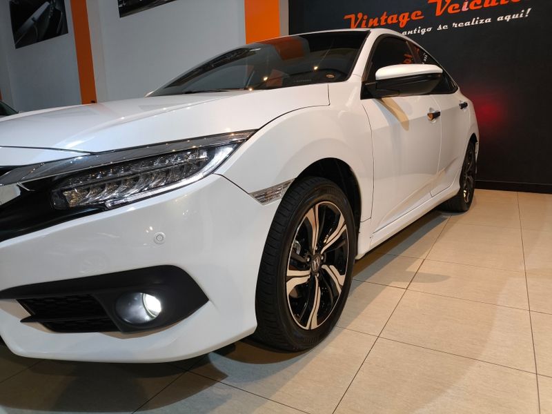 Honda CIVIC 1.5 16V TURBO GASOLINA TOURING 4P CVT 2018/2018 VINTAGE VEÍCULOS CAXIAS DO SUL / Carros no Vale