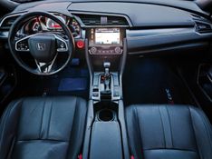 Honda CIVIC 1.5 16V TURBO GASOLINA TOURING 4P CVT 2018/2018 VINTAGE VEÍCULOS CAXIAS DO SUL / Carros no Vale