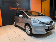 Honda FIT 1.4 LX 16V FLEX 4P AUTOMÁTICO 2014/2014 VINTAGE VEÍCULOS CAXIAS DO SUL / Carros no Vale