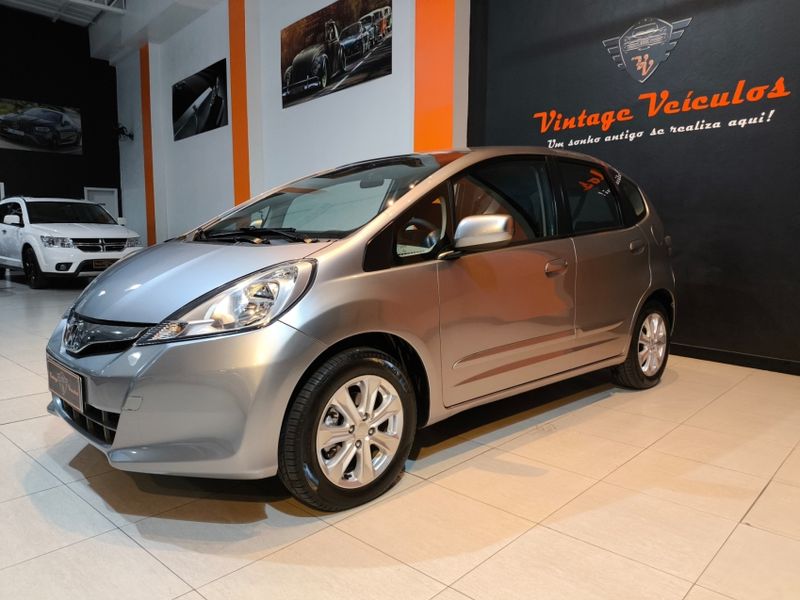 Honda FIT 1.4 LX 16V FLEX 4P AUTOMÁTICO 2014/2014 VINTAGE VEÍCULOS CAXIAS DO SUL / Carros no Vale