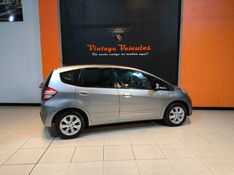 Honda FIT 1.4 LX 16V FLEX 4P AUTOMÁTICO 2014/2014 VINTAGE VEÍCULOS CAXIAS DO SUL / Carros no Vale