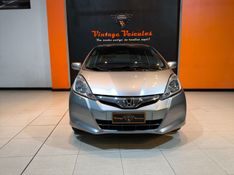 Honda FIT 1.4 LX 16V FLEX 4P AUTOMÁTICO 2014/2014 VINTAGE VEÍCULOS CAXIAS DO SUL / Carros no Vale