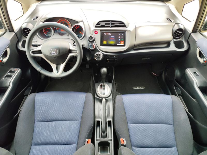 Honda FIT 1.4 LX 16V FLEX 4P AUTOMÁTICO 2014/2014 VINTAGE VEÍCULOS CAXIAS DO SUL / Carros no Vale