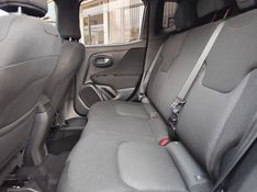 JEEP RENEGADE 1.8 16V FLEX 4P AUTOMÁTICO 2020/2021 VINTAGE VEÍCULOS CAXIAS DO SUL / Carros no Vale