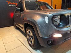 JEEP RENEGADE 1.8 16V FLEX 4P AUTOMÁTICO 2020/2021 VINTAGE VEÍCULOS CAXIAS DO SUL / Carros no Vale