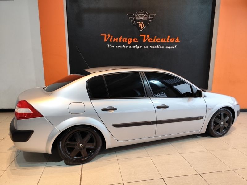 Renault MEGANE 1.6 EXPRESSION 16V FLEX 4P MANUAL 2007/2008 VINTAGE VEÍCULOS CAXIAS DO SUL / Carros no Vale