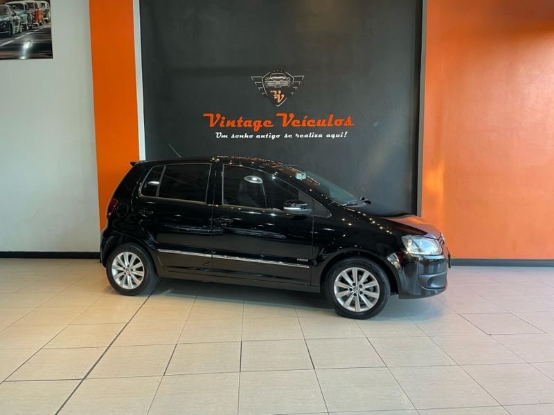 Volkswagen FOX 1.6 MI PRIME 8V FLEX 4P MANUAL 2010/2011 VINTAGE VEÍCULOS CAXIAS DO SUL / Carros no Vale