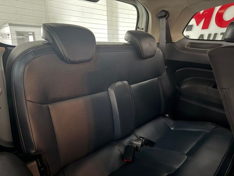 CHEVROLET SPIN PREMIER 1.8 AT6 2023 SÓ MOTOS E AUTOMÓVEIS SANTA CRUZ DO SUL / Carros no Vale