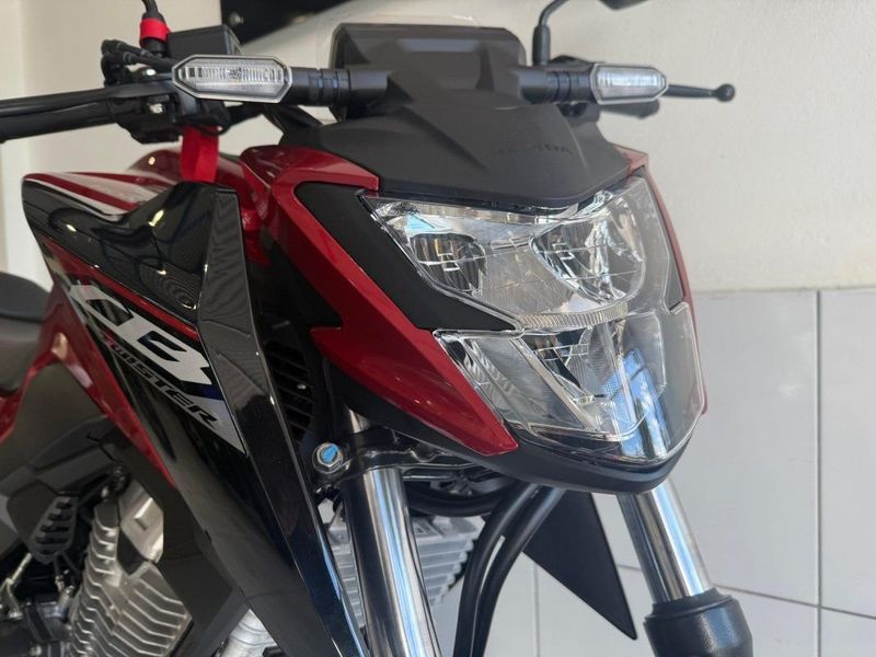 Honda Motos CB 300F TWISTER CBS 2025 SÓ MOTOS E AUTOMÓVEIS SANTA CRUZ DO SUL / Carros no Vale