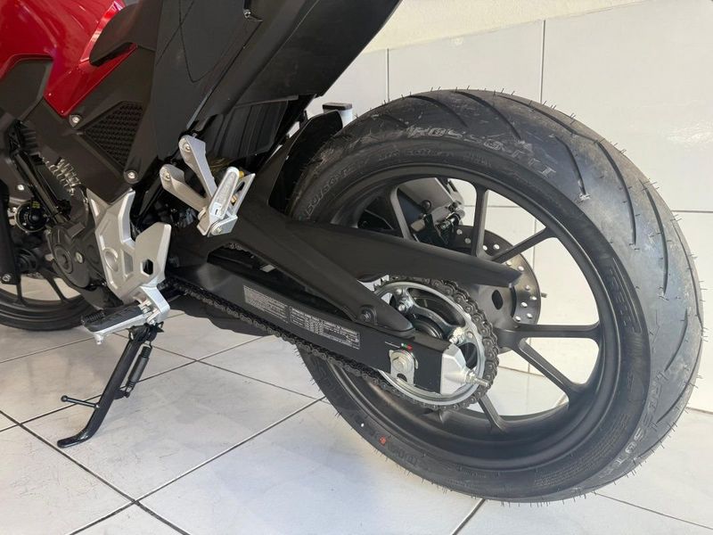 Honda Motos CB 300F TWISTER CBS 2025 SÓ MOTOS E AUTOMÓVEIS SANTA CRUZ DO SUL / Carros no Vale