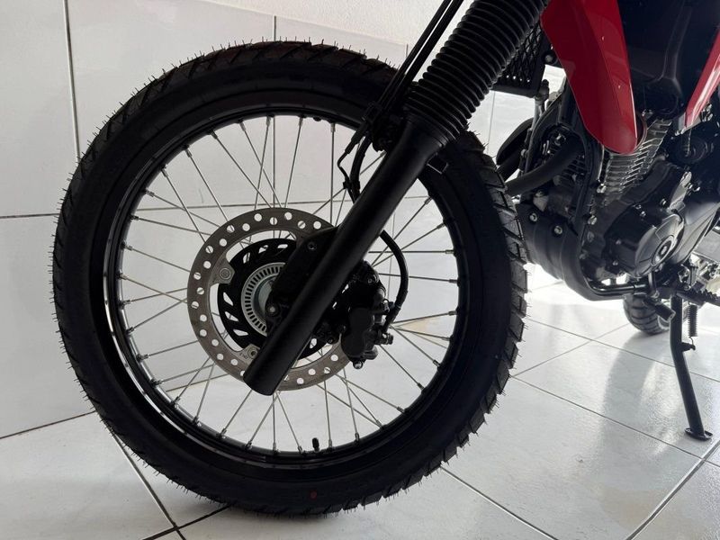 Honda XR 300L TORNADO 2025 SÓ MOTOS E AUTOMÓVEIS SANTA CRUZ DO SUL / Carros no Vale