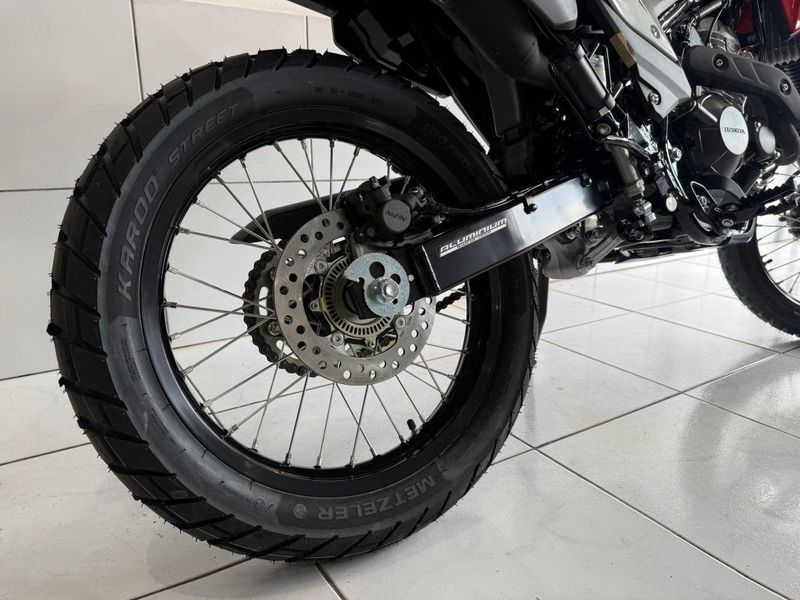 Honda XR 300L TORNADO 2025 SÓ MOTOS E AUTOMÓVEIS SANTA CRUZ DO SUL / Carros no Vale