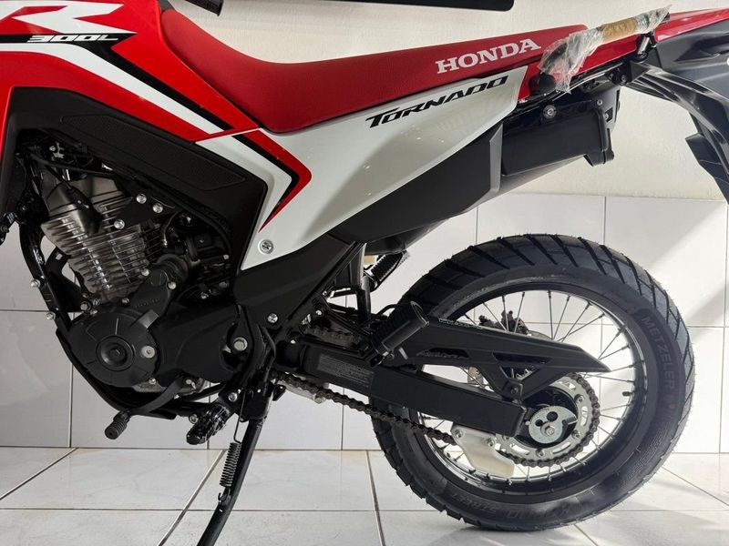 Honda XR 300L TORNADO 2025 SÓ MOTOS E AUTOMÓVEIS SANTA CRUZ DO SUL / Carros no Vale