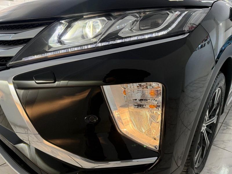 Mitsubishi ECLIPSE CROSS HPE-S 1.5 TURBO 4X4 CVT 2022 SÓ MOTOS E AUTOMÓVEIS SANTA CRUZ DO SUL / Carros no Vale
